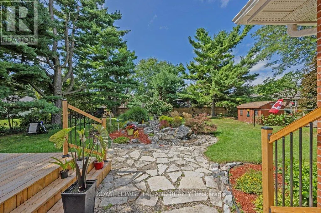 236 SUNSET DRIVE