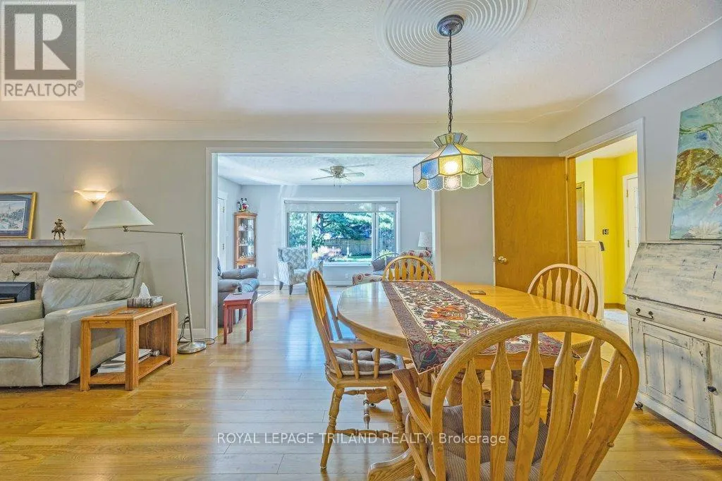 236 SUNSET DRIVE