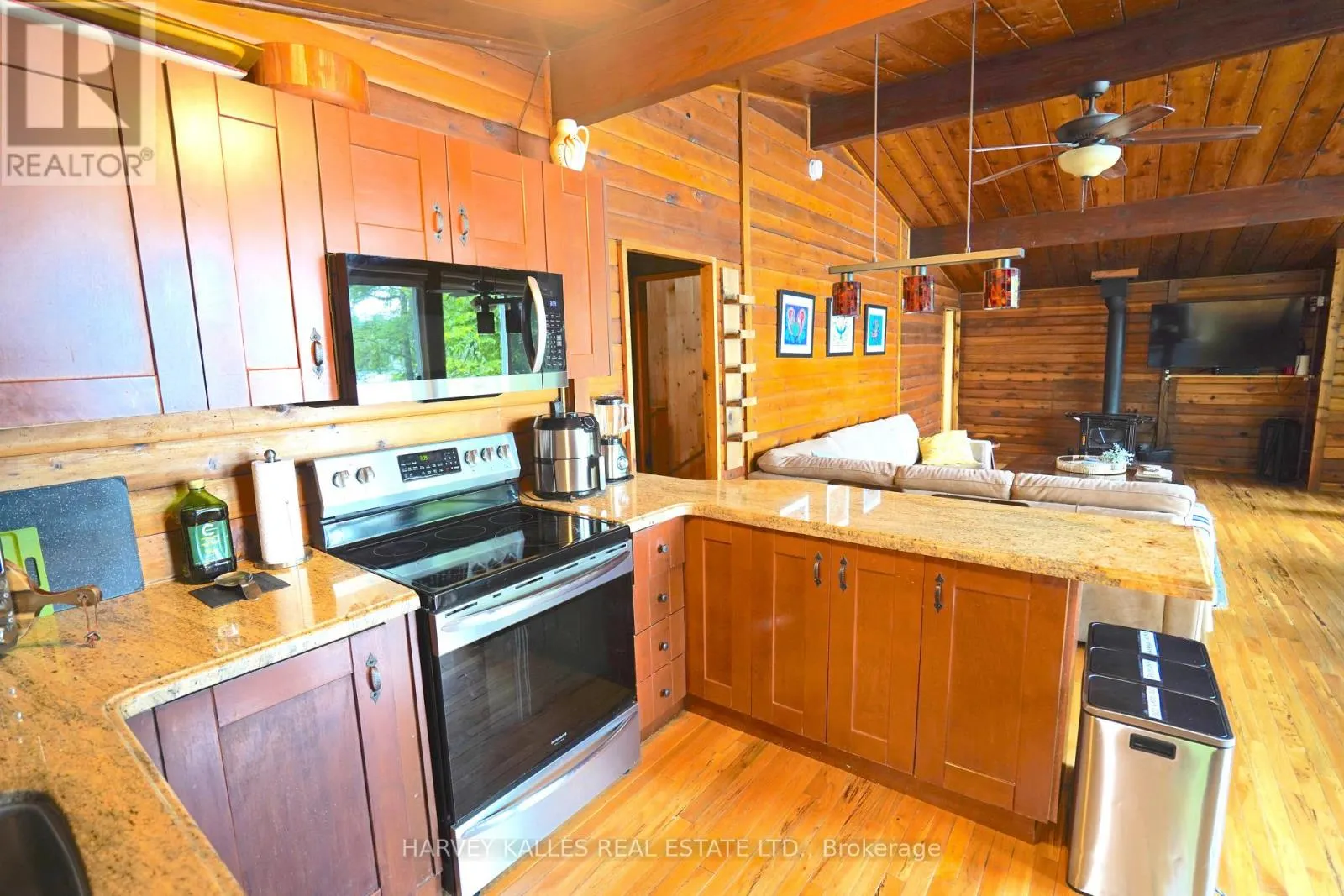 83 PINETREE ROAD