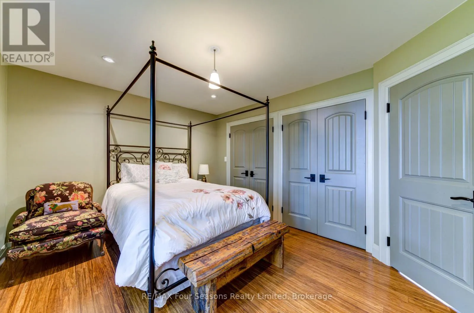 177 OSPREY HEIGHTS