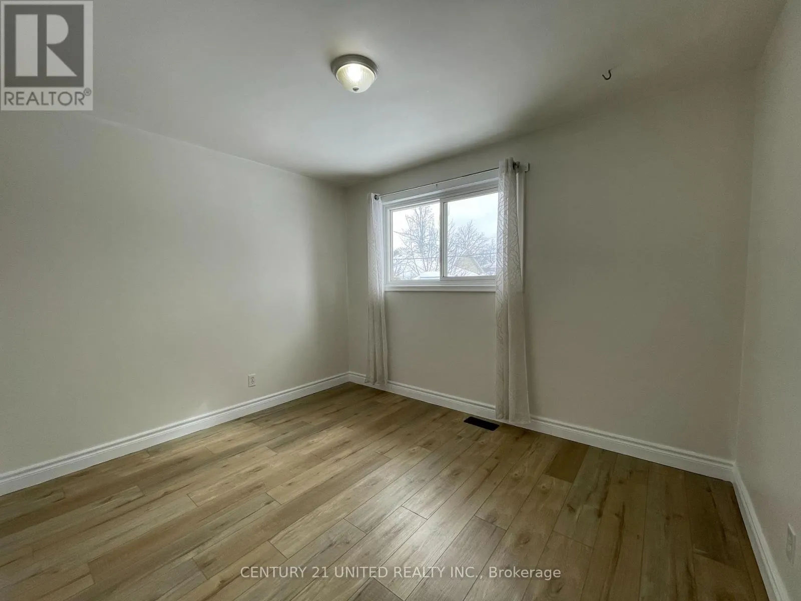 UPPER - 431 O'CONNELL ROAD, #UPPER