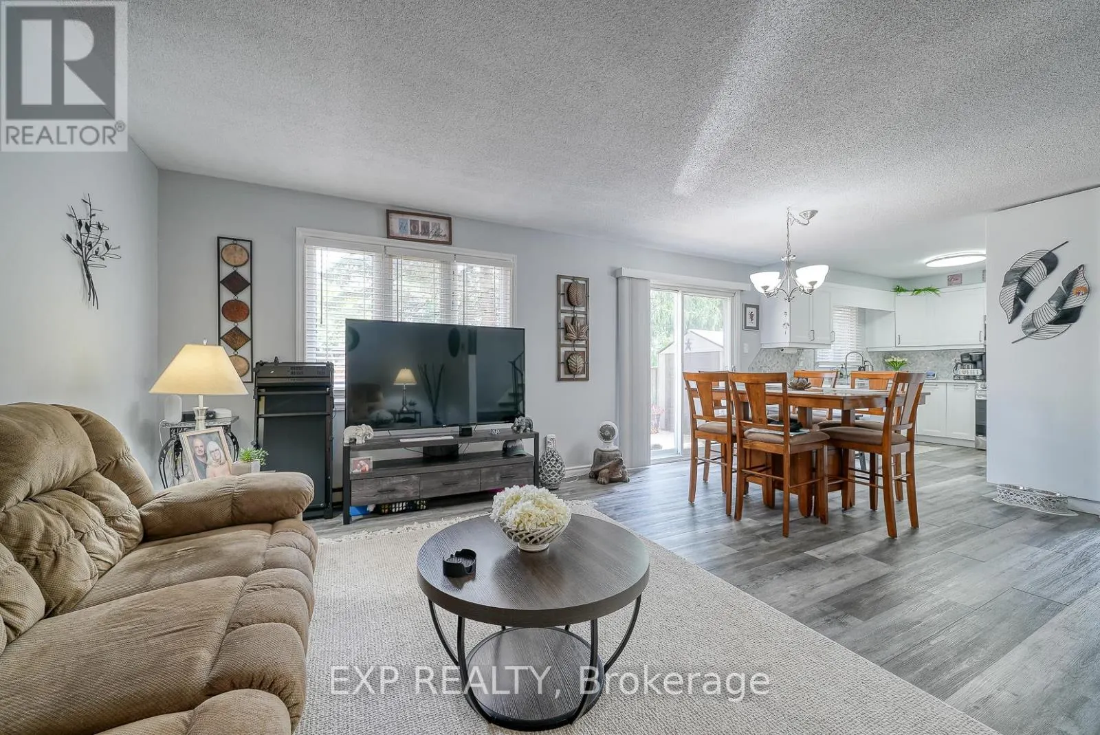186 - 230 CLARKE ROAD N, #186
