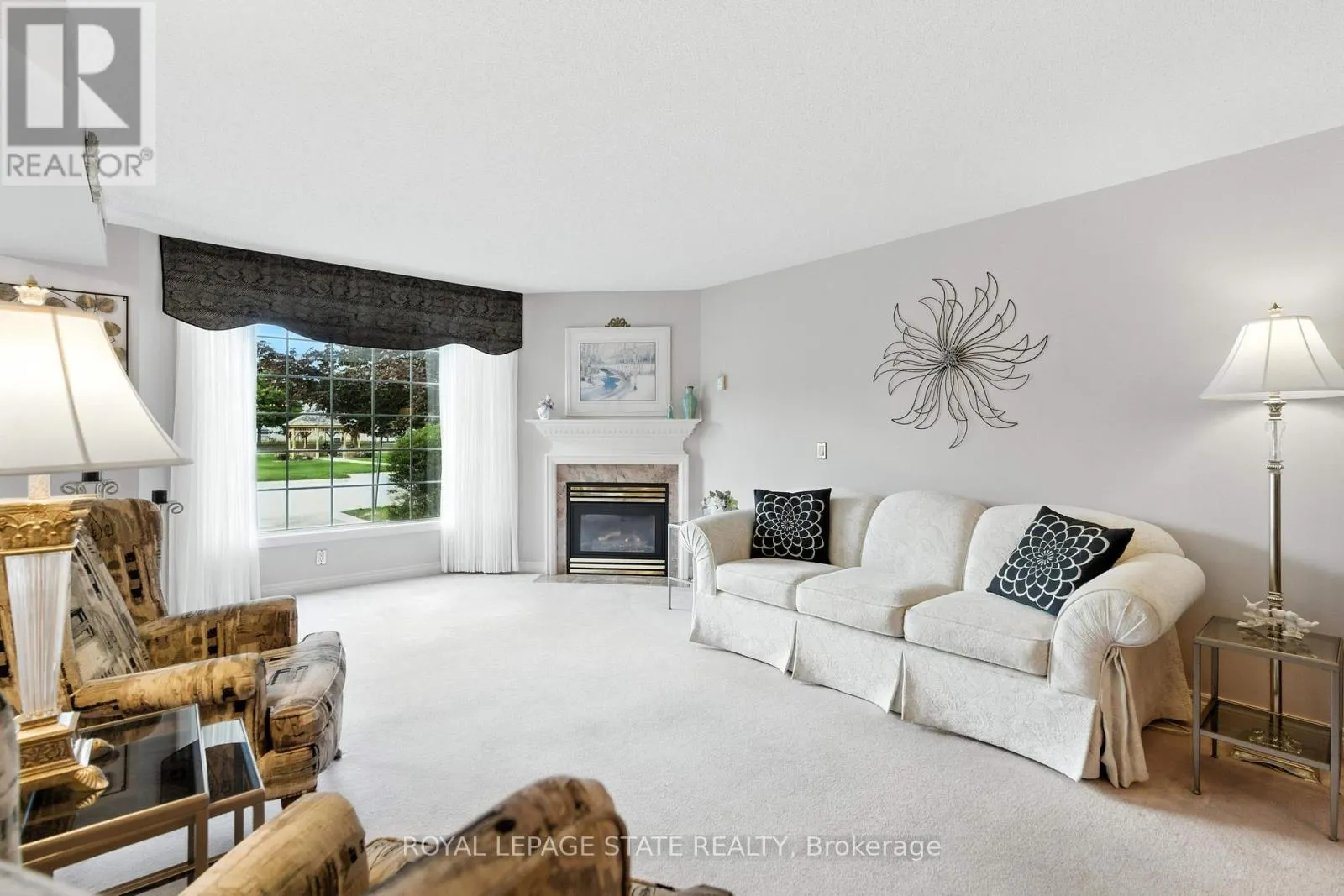 101 - 980 GOLF LINKS ROAD
