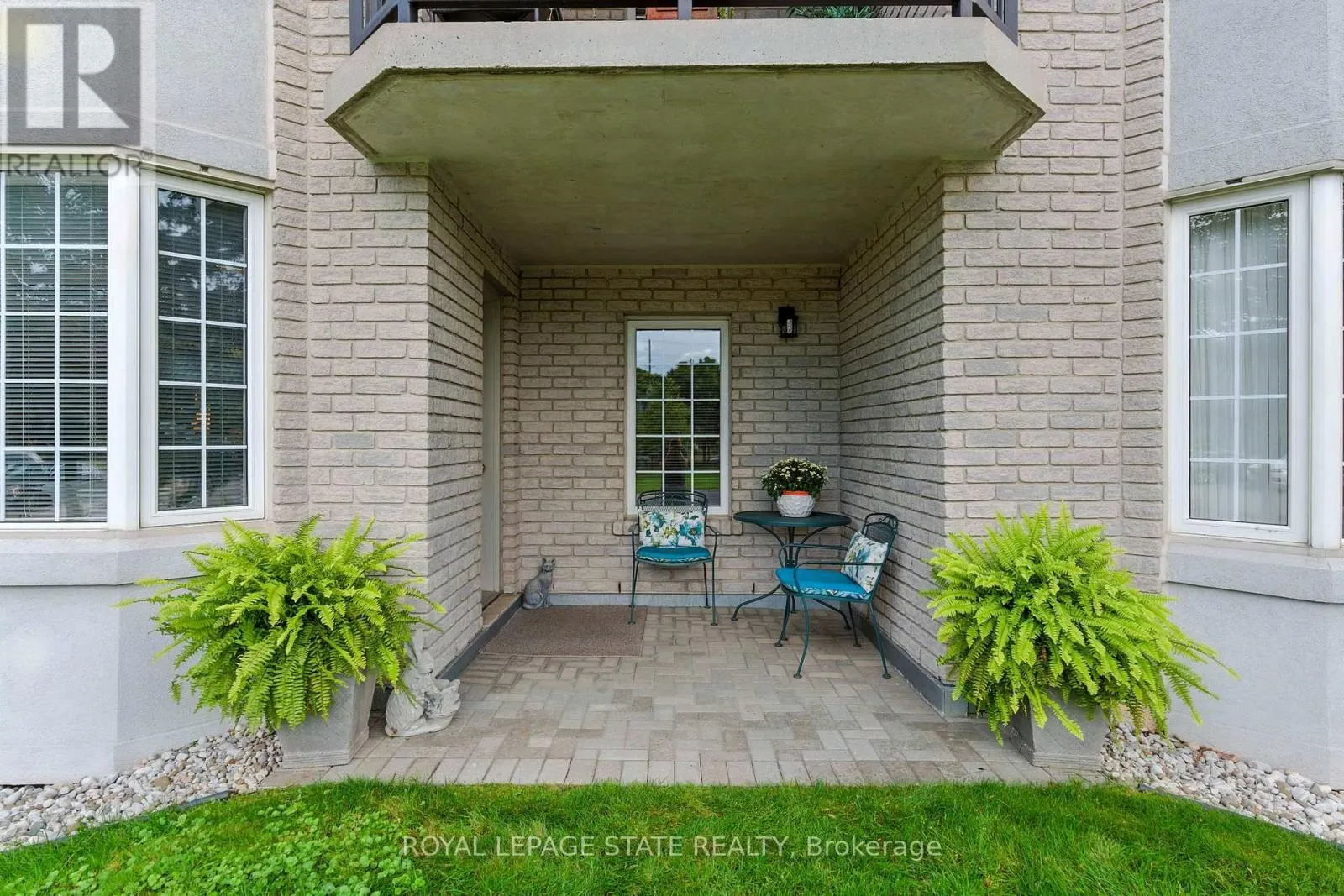 101 - 980 GOLF LINKS ROAD