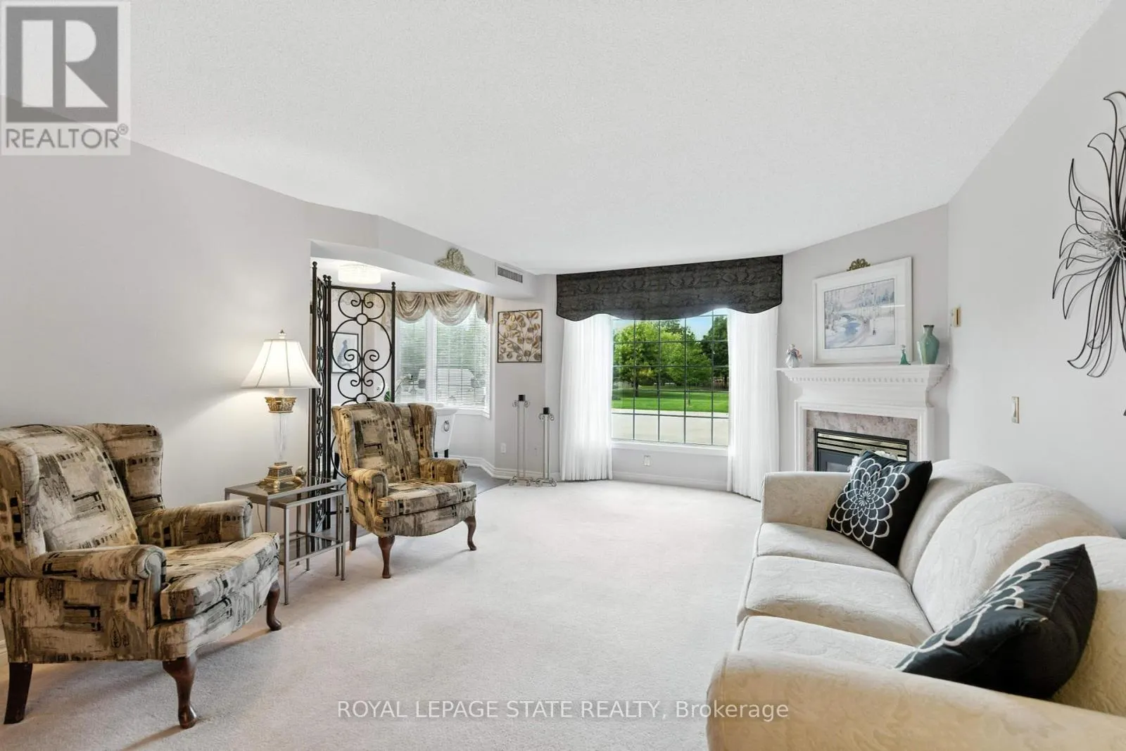 101 - 980 GOLF LINKS ROAD