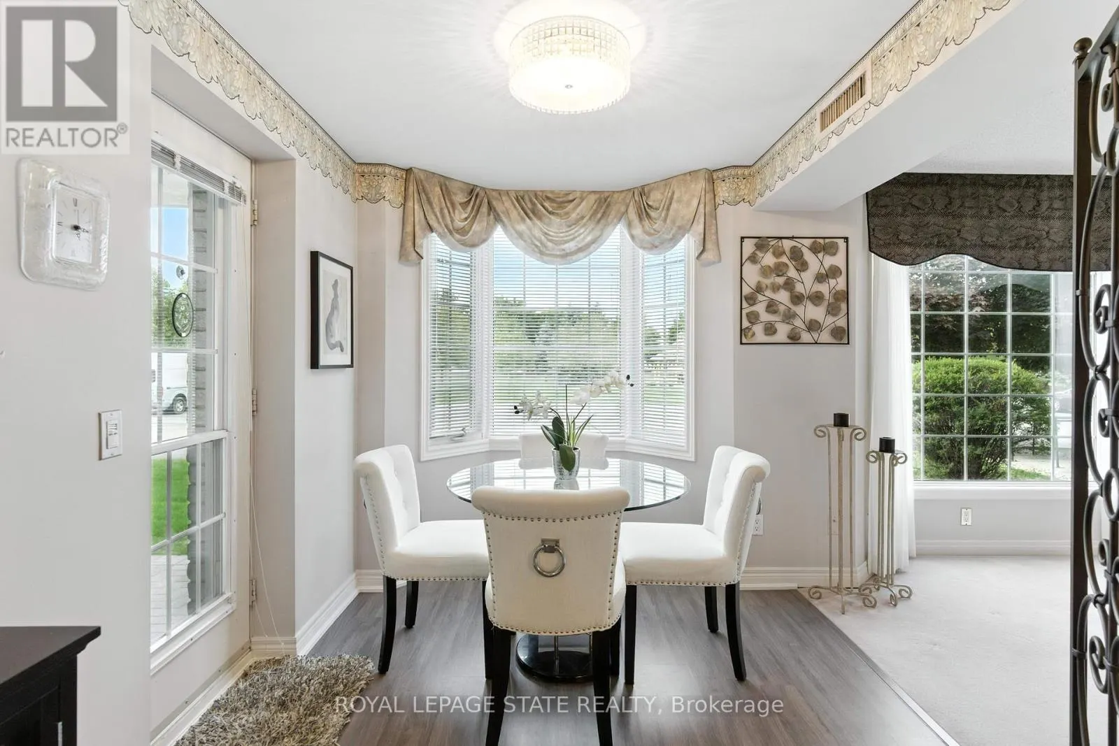 101 - 980 GOLF LINKS ROAD
