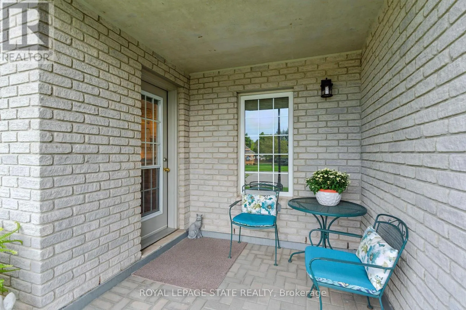 101 - 980 GOLF LINKS ROAD
