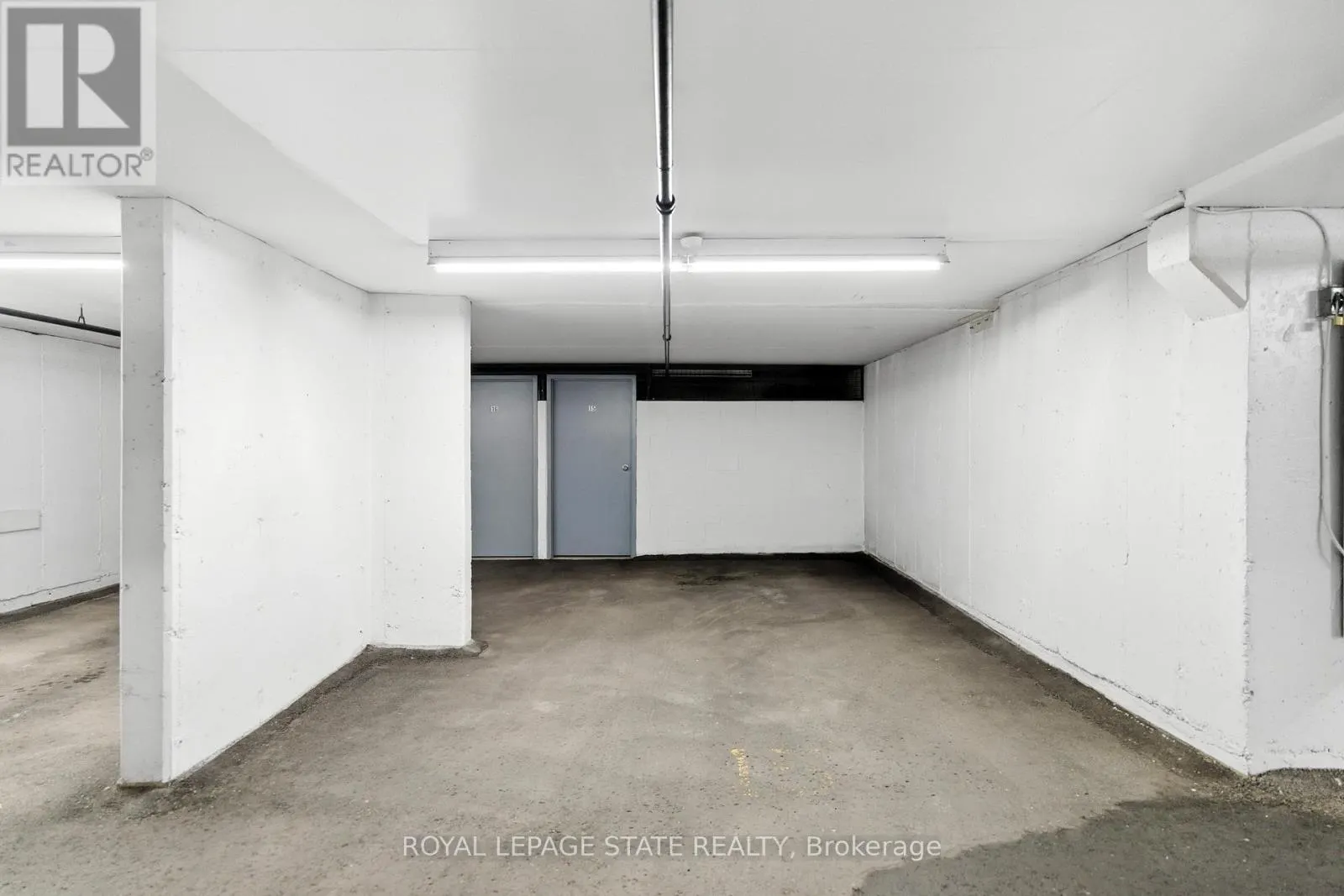 101 - 980 GOLF LINKS ROAD