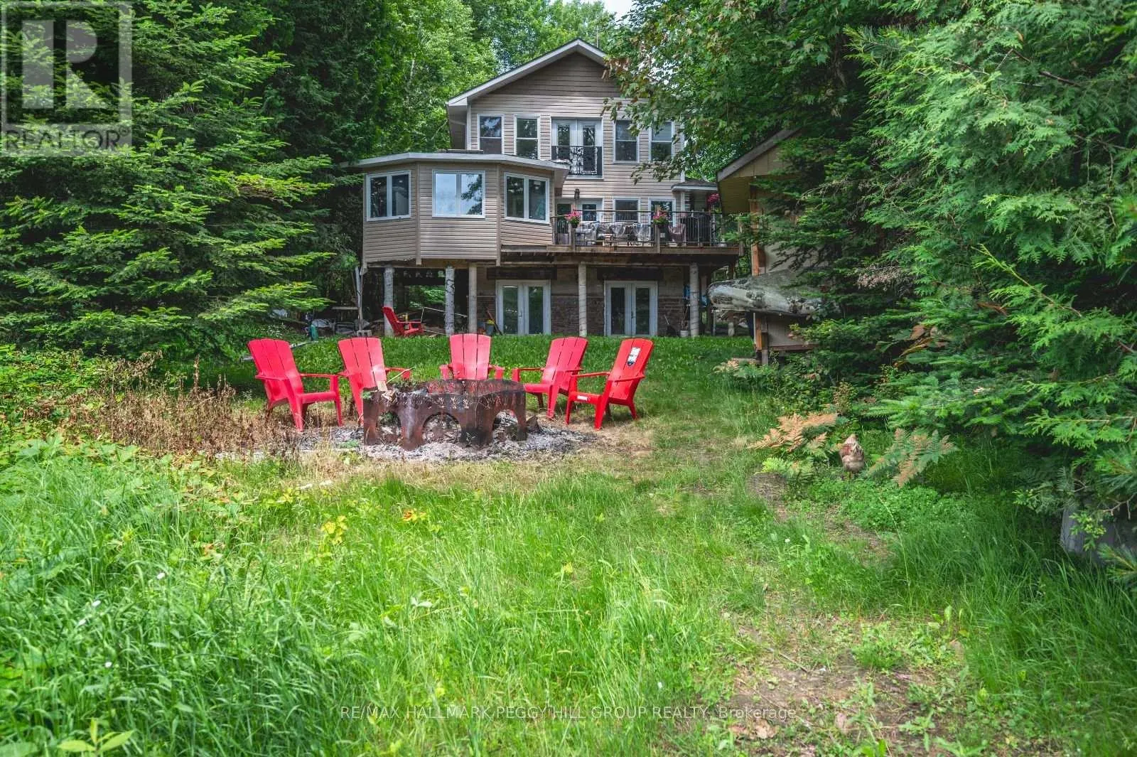 4 CLOVER COURT