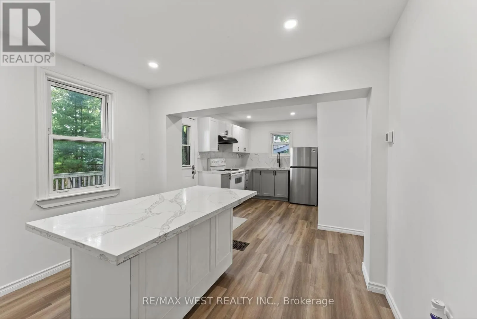 35 KINGSCOURT AVENUE