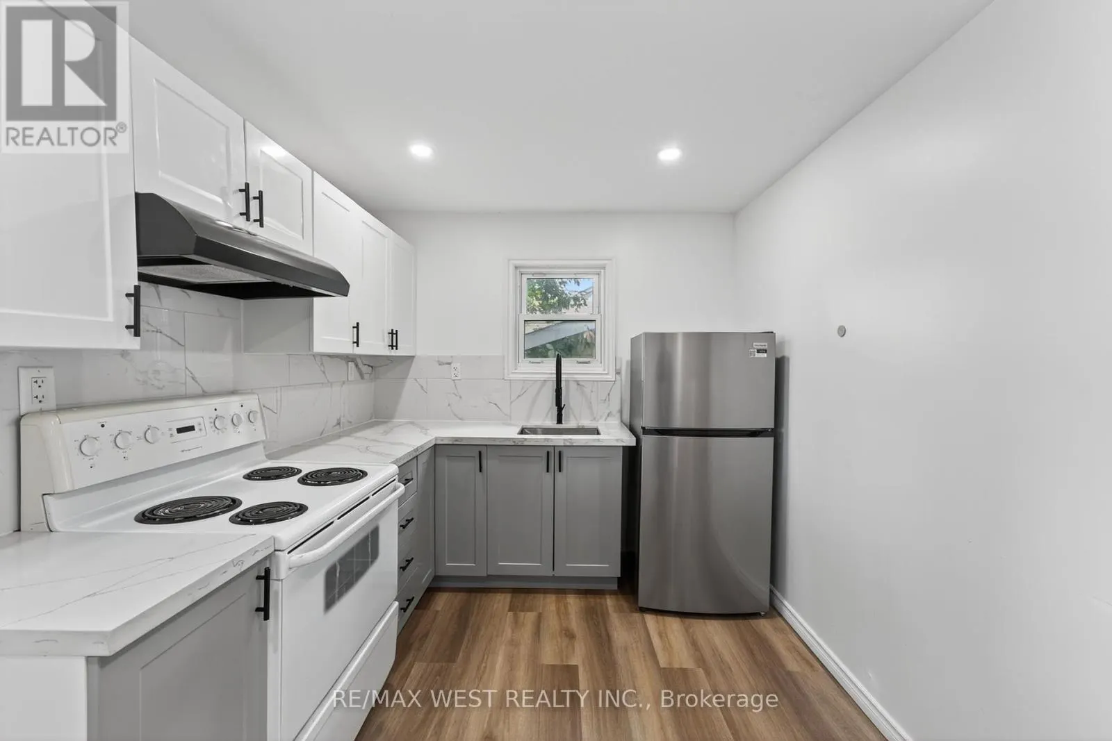 35 KINGSCOURT AVENUE