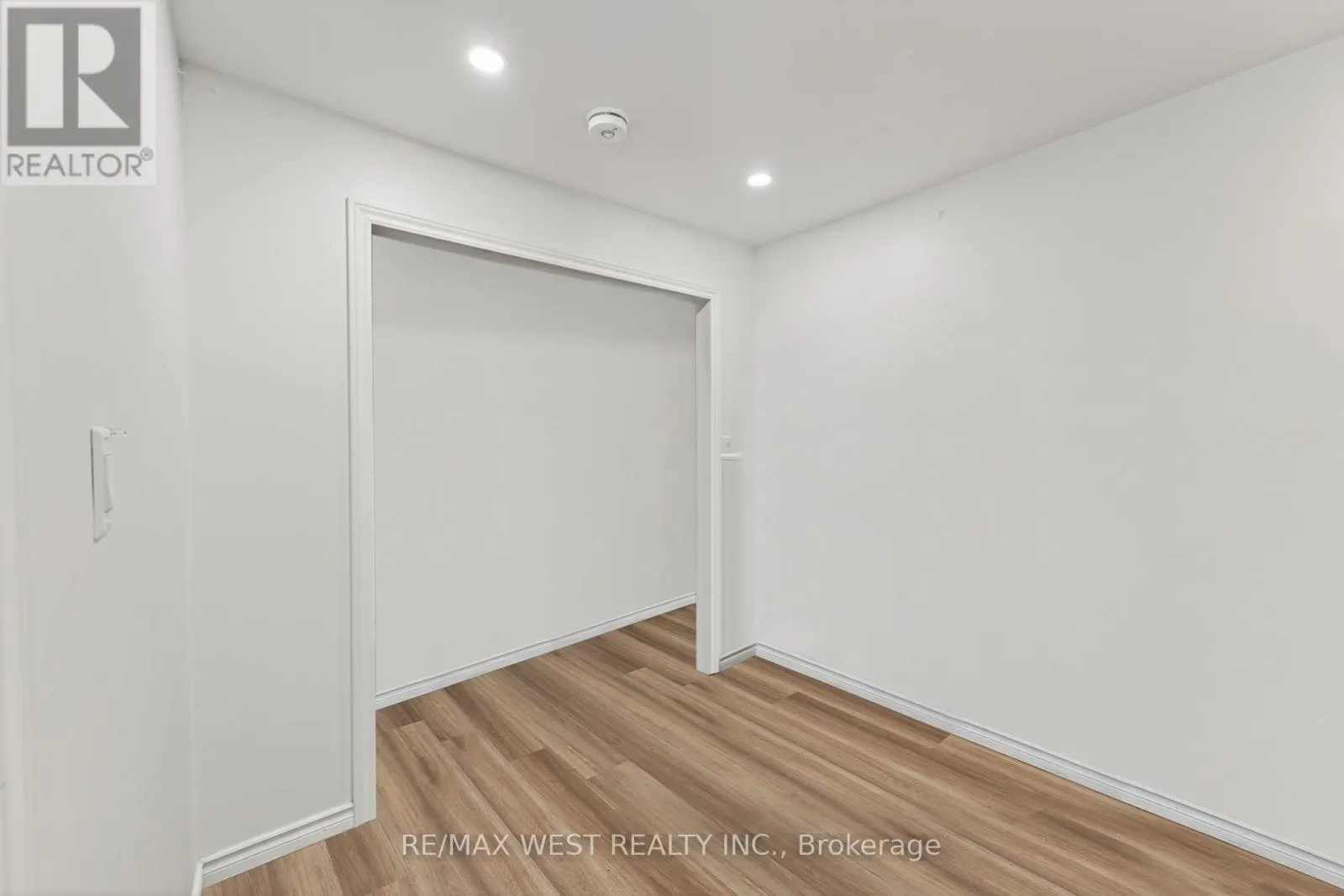 35 KINGSCOURT AVENUE