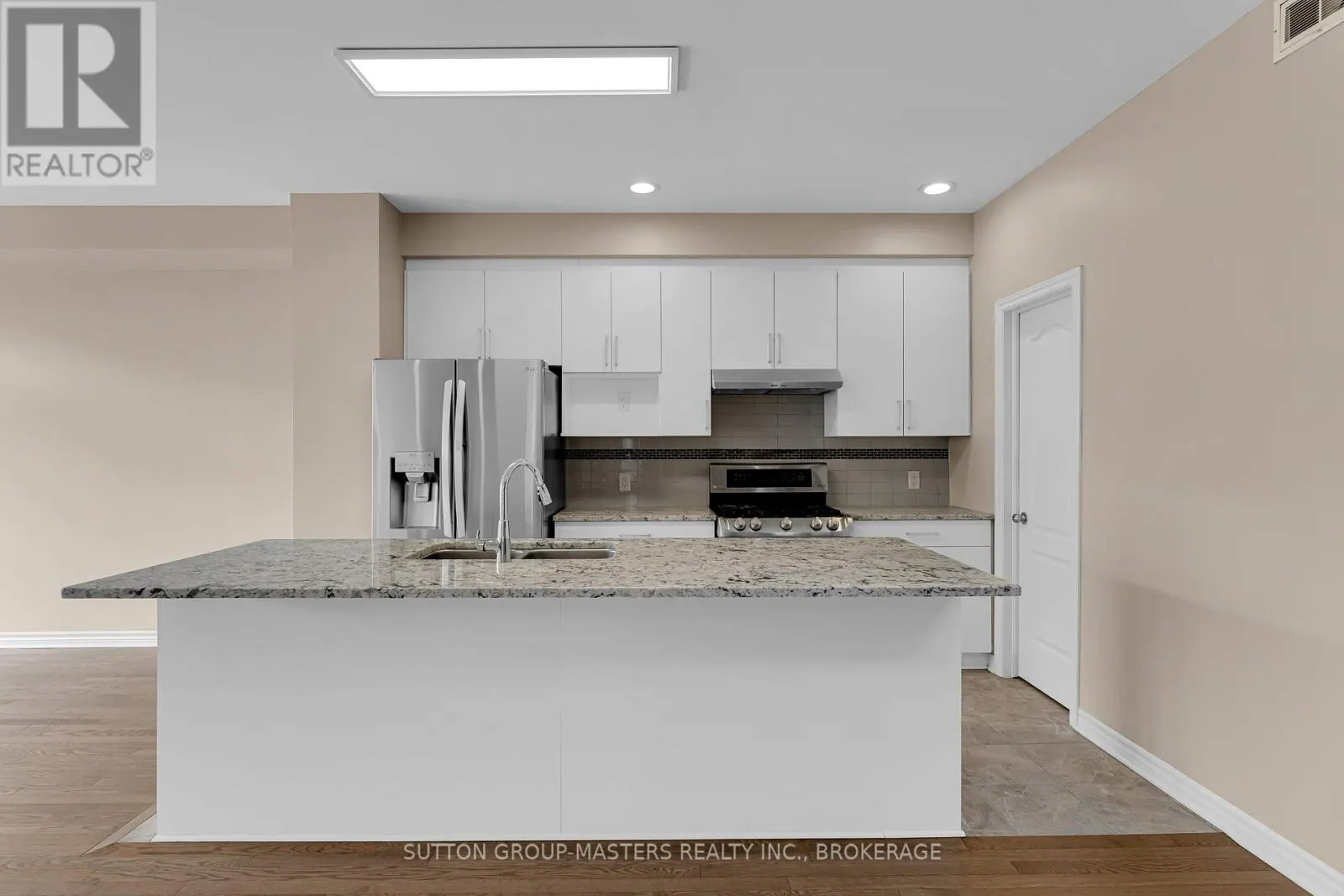 1099 HORIZON DRIVE