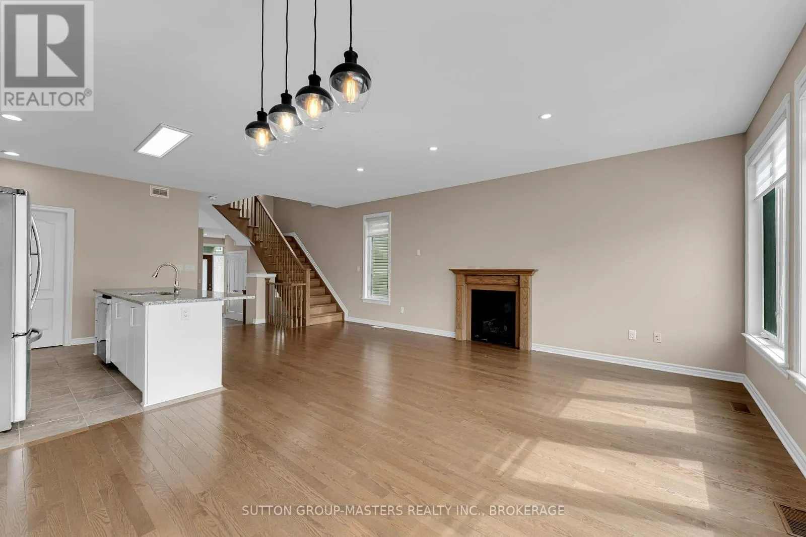 1099 HORIZON DRIVE