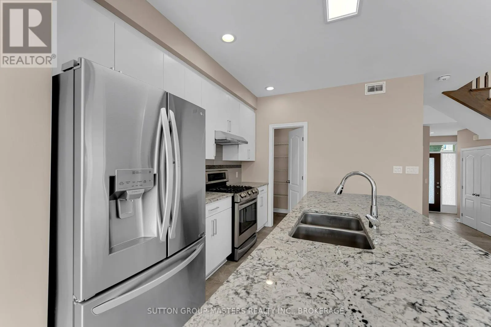 1099 HORIZON DRIVE