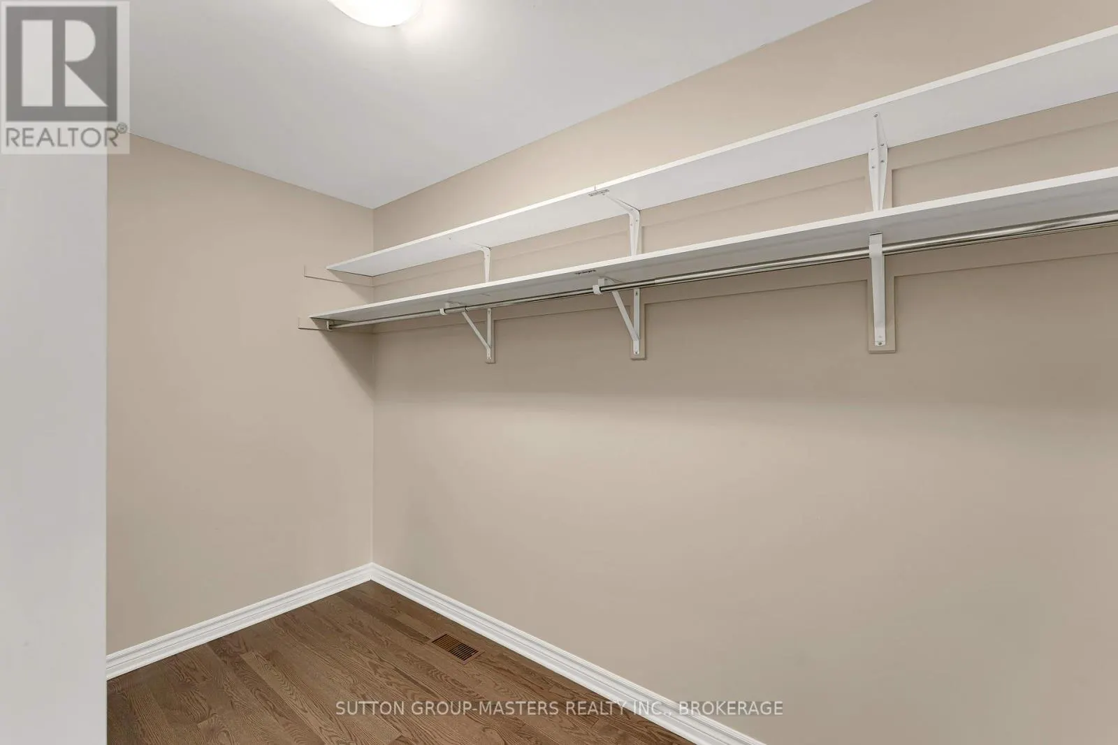 1099 HORIZON DRIVE