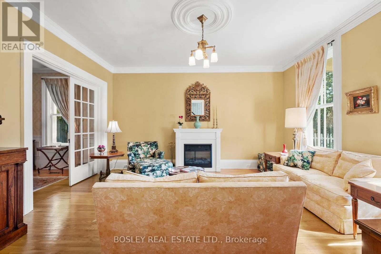 36 BLOOMSGROVE AVENUE