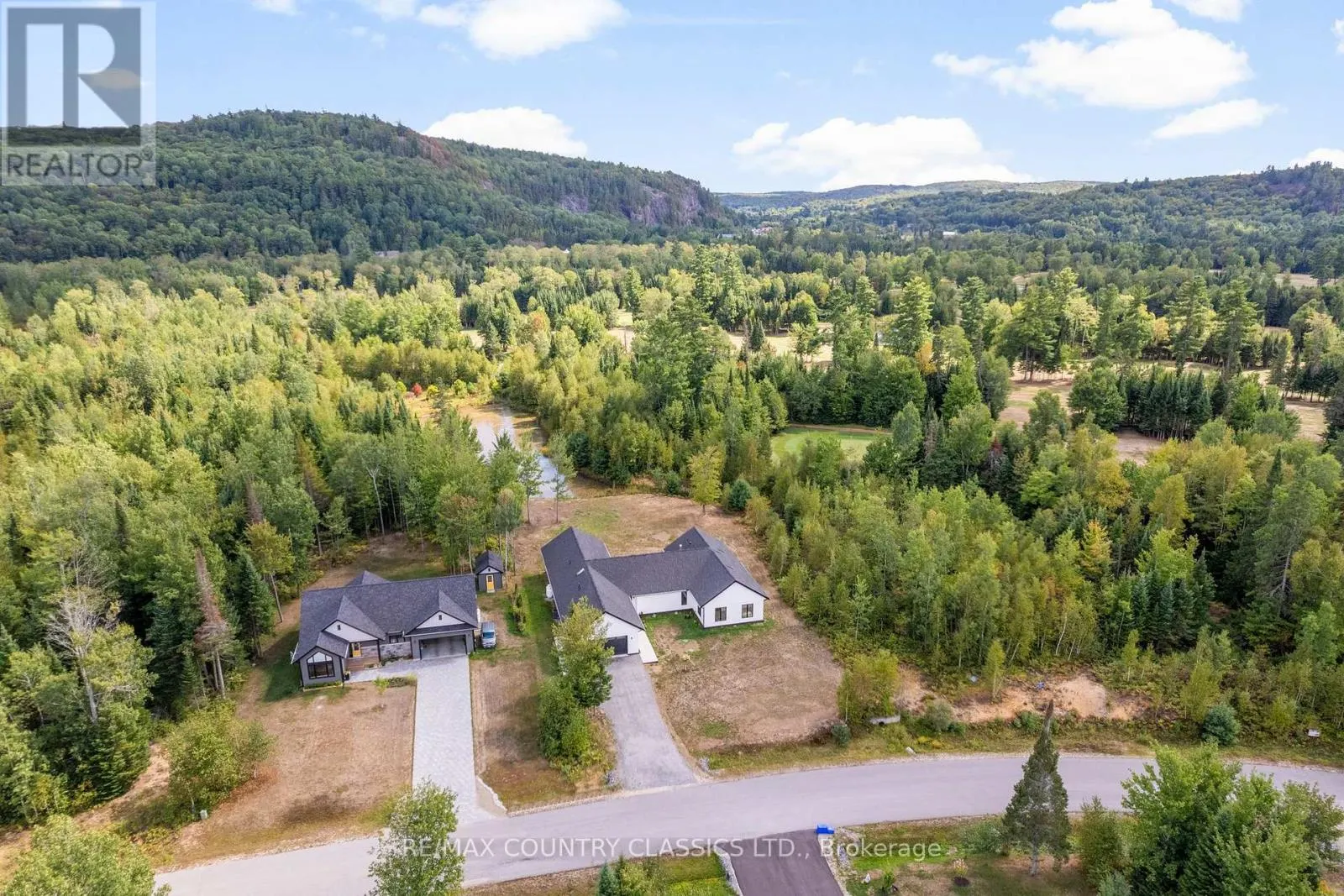 40 BANCROFT RIDGE DRIVE
