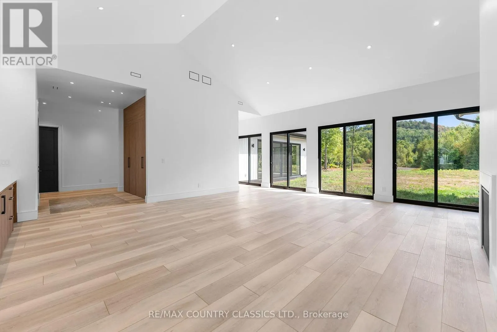 40 BANCROFT RIDGE DRIVE