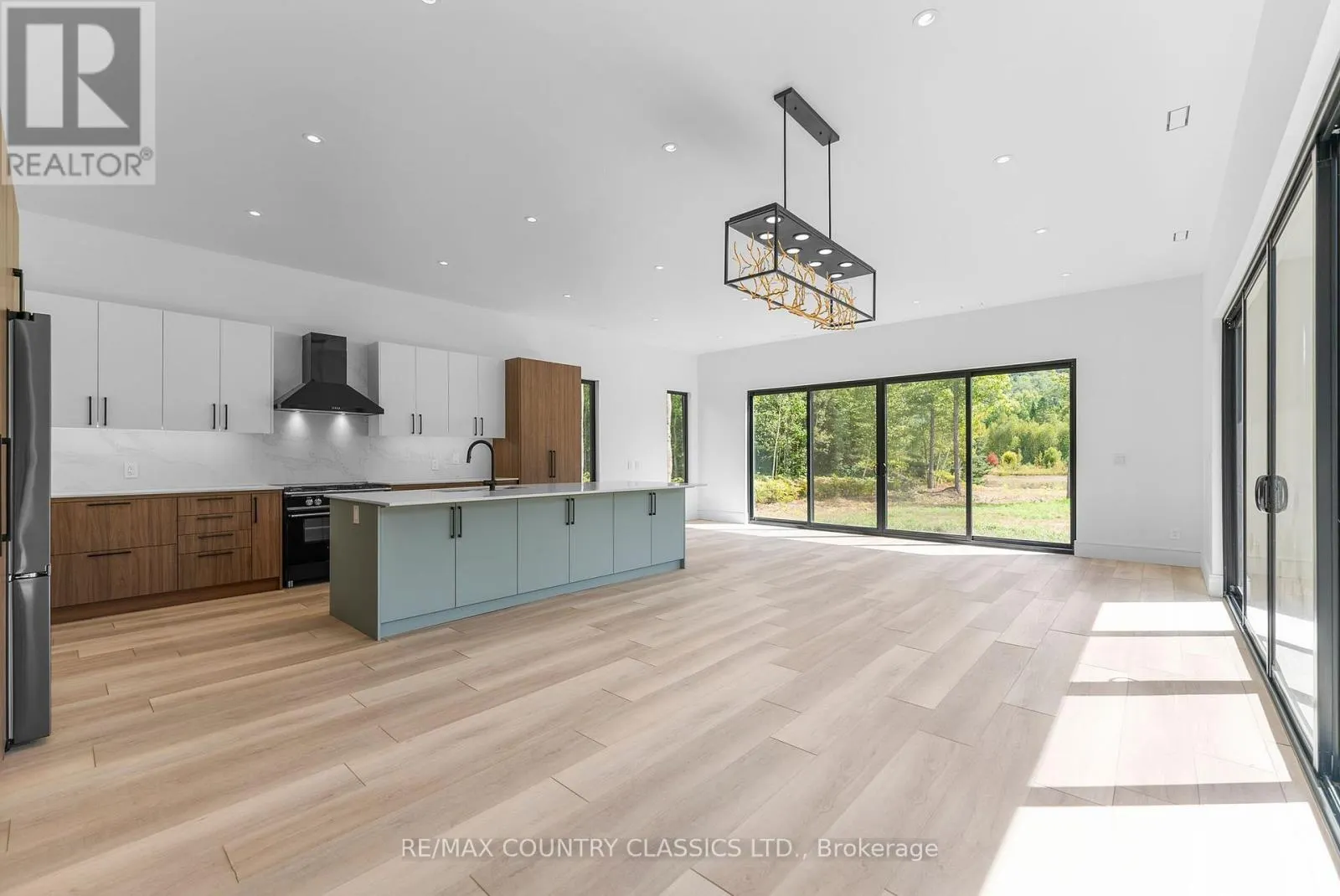 40 BANCROFT RIDGE DRIVE
