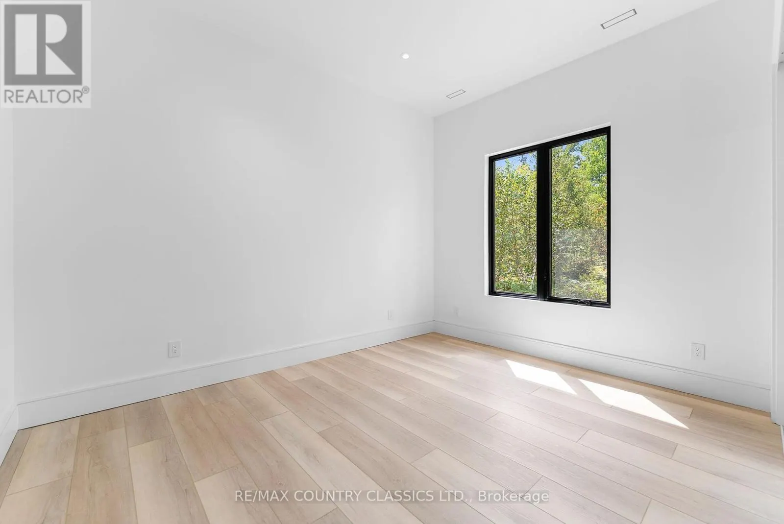 40 BANCROFT RIDGE DRIVE
