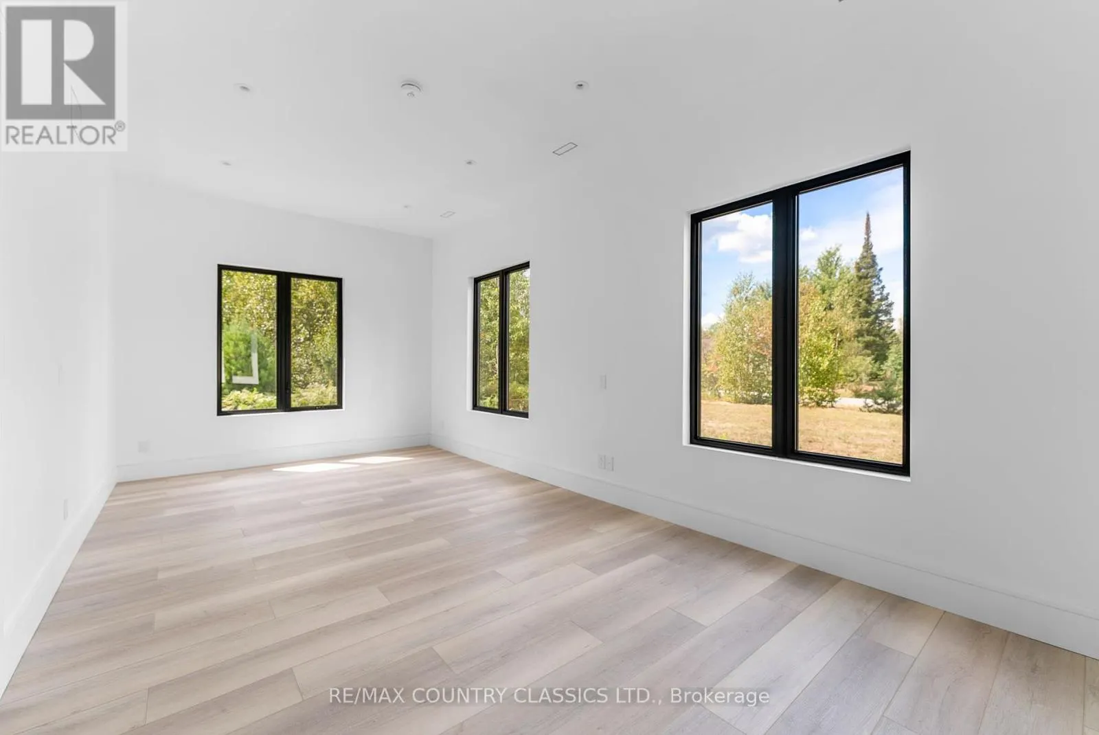 40 BANCROFT RIDGE DRIVE