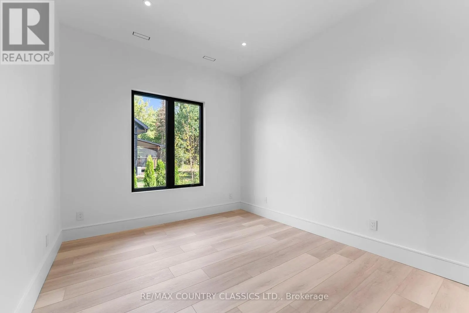 40 BANCROFT RIDGE DRIVE