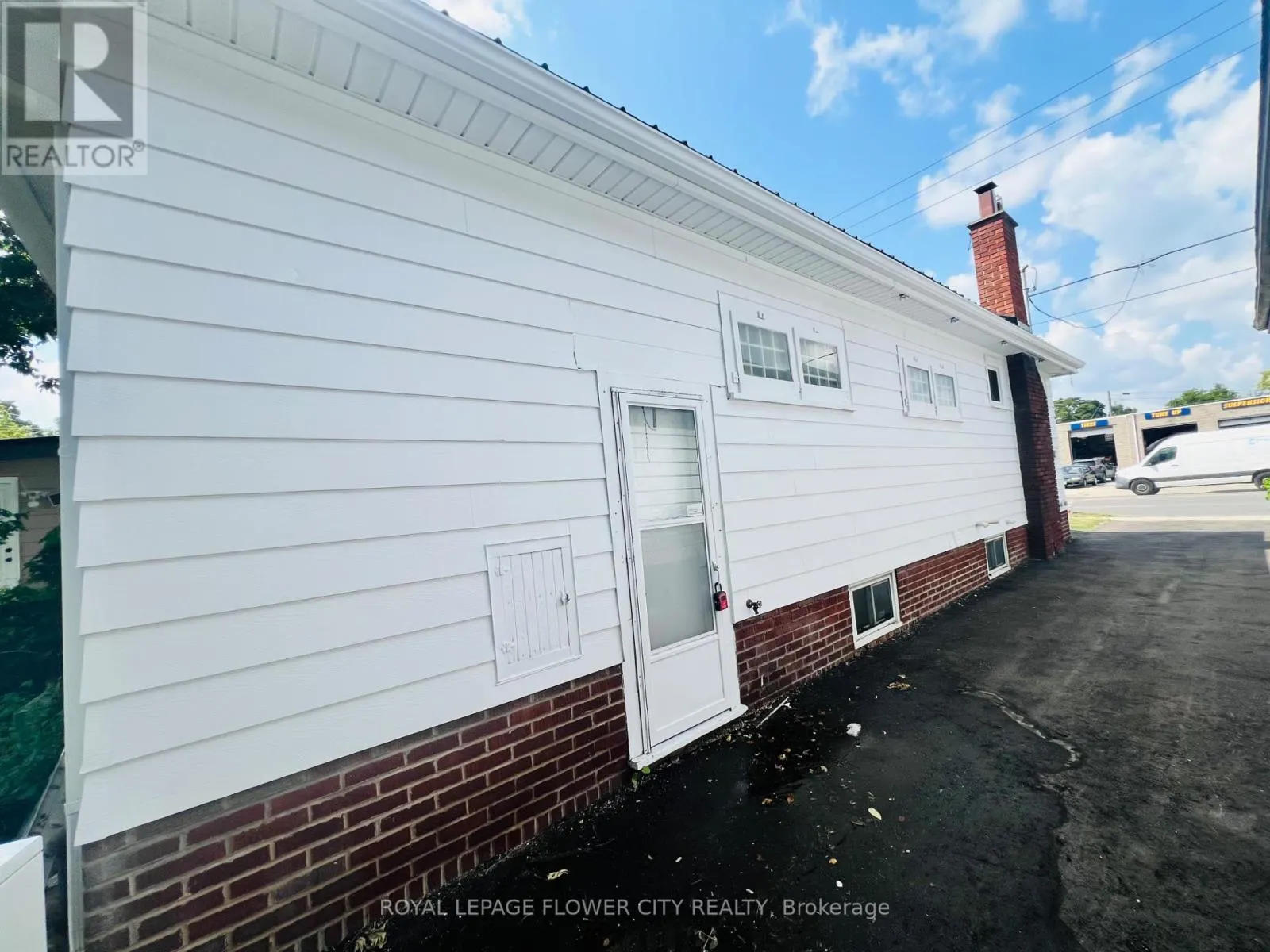 346 WHARNCLIFFE ROAD S