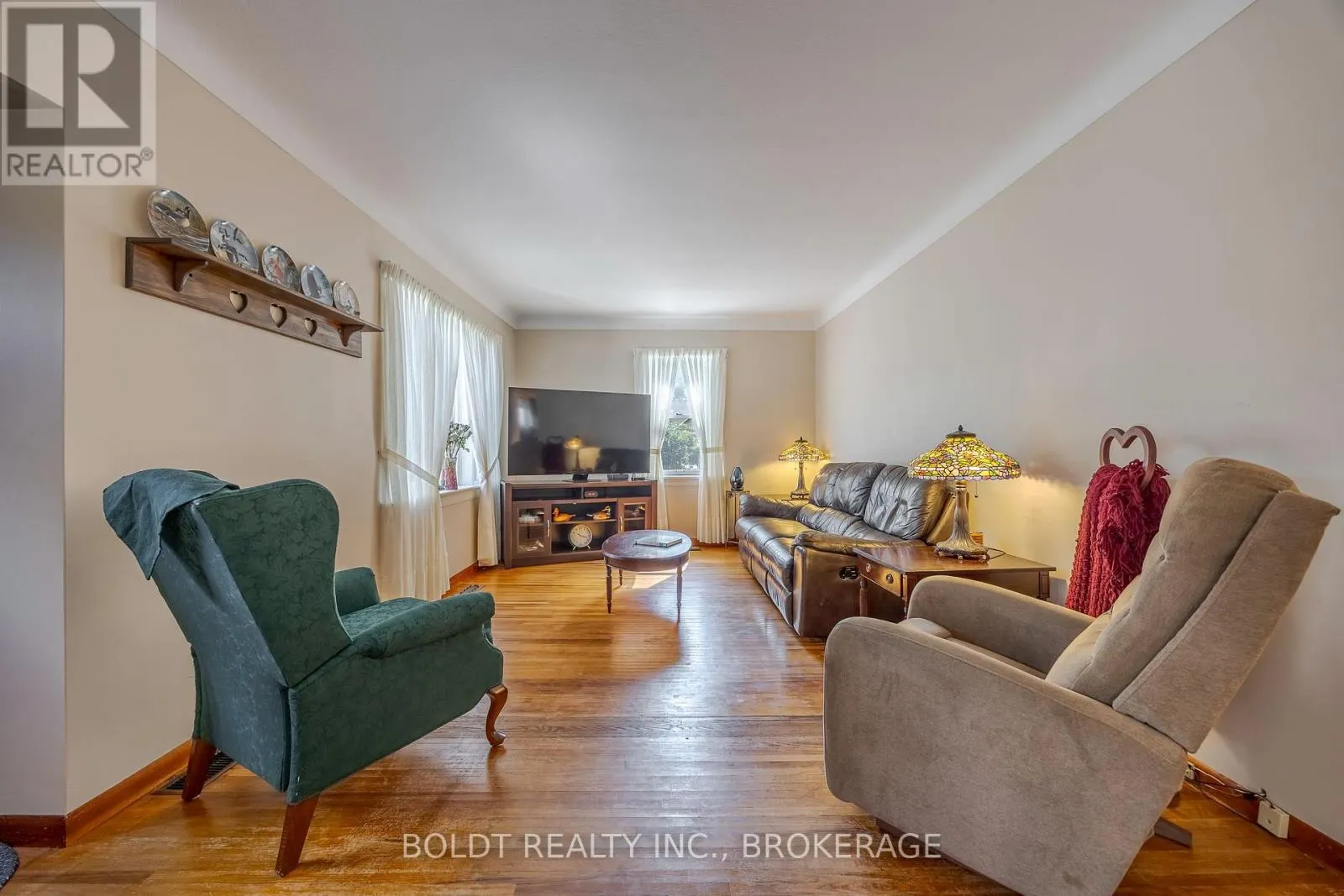 747 RIDGE ROAD