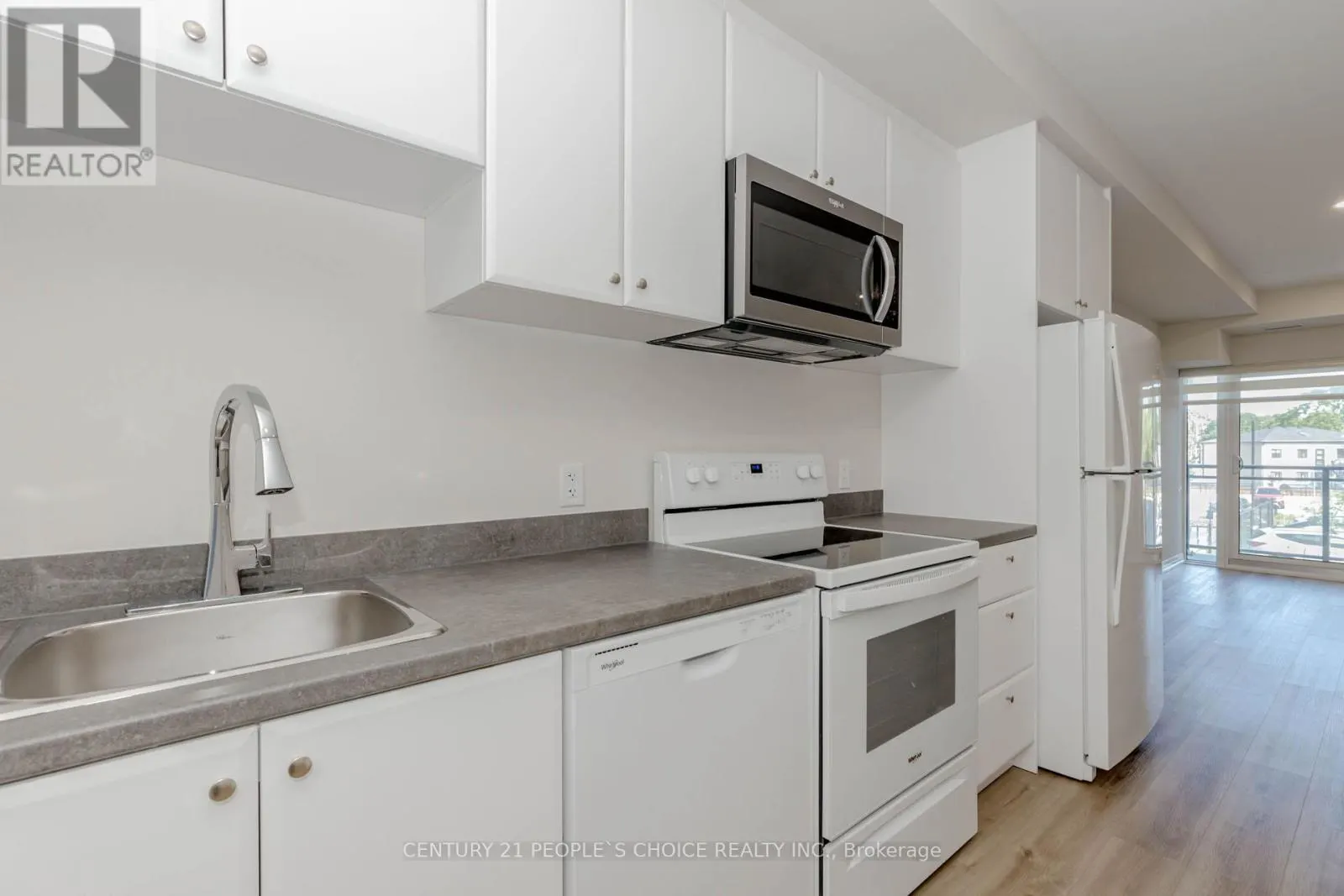 206 - 50 HERRICK AVENUE