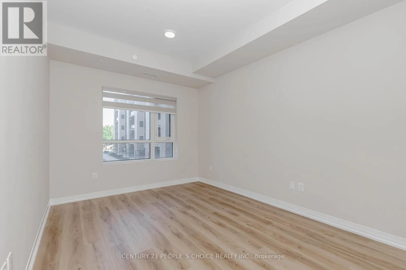 206 - 50 HERRICK AVENUE