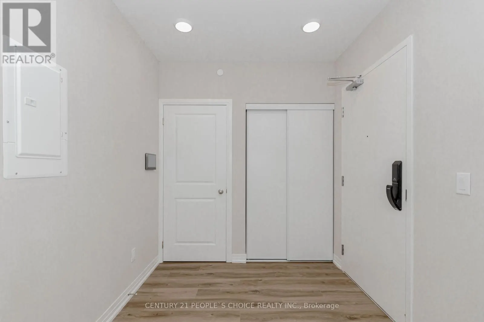 206 - 50 HERRICK AVENUE