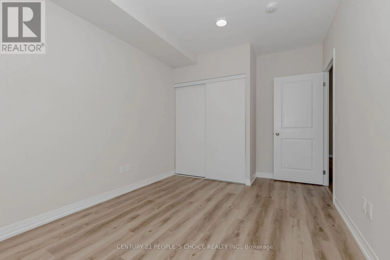 206 - 50 HERRICK AVENUE