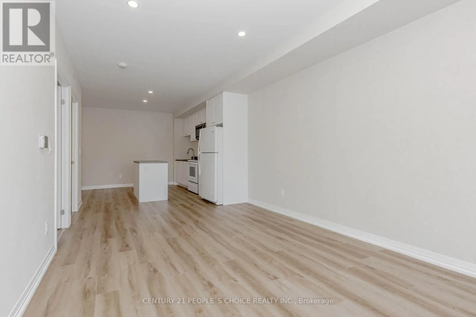 206 - 50 HERRICK AVENUE