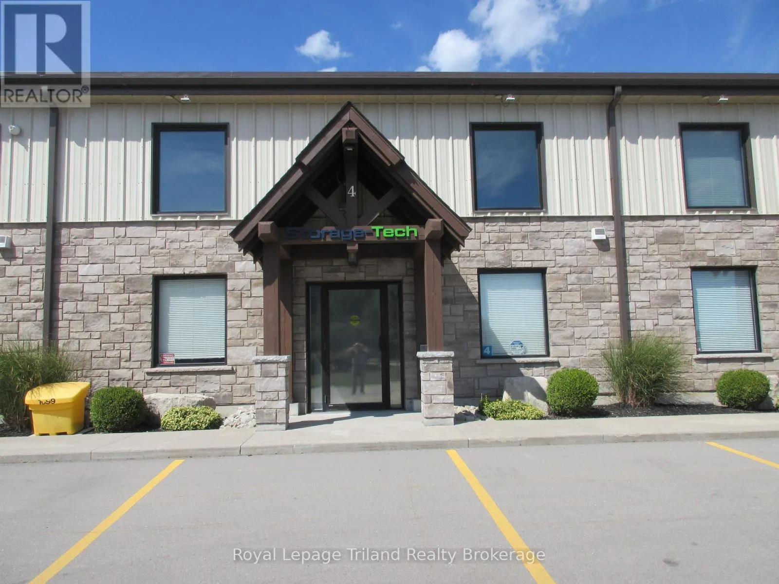 4 - 1099 COMMERCE WAY, #4