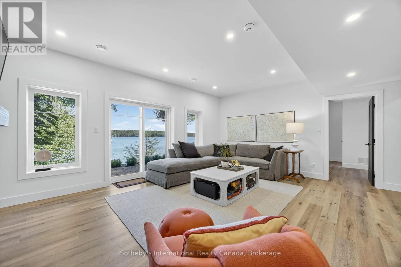 UNIT 52 - 1160 WHITESIDE ROAD, #Unit 52