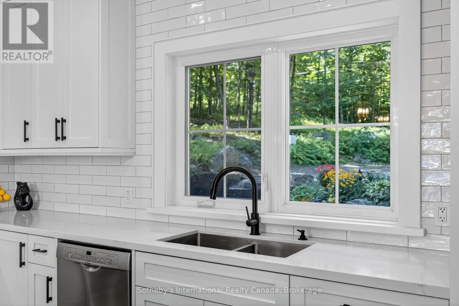UNIT 52 - 1160 WHITESIDE ROAD, #Unit 52