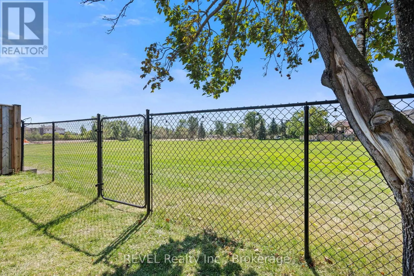 LOWER - 101 WELLANDVALE DRIVE, #Lower