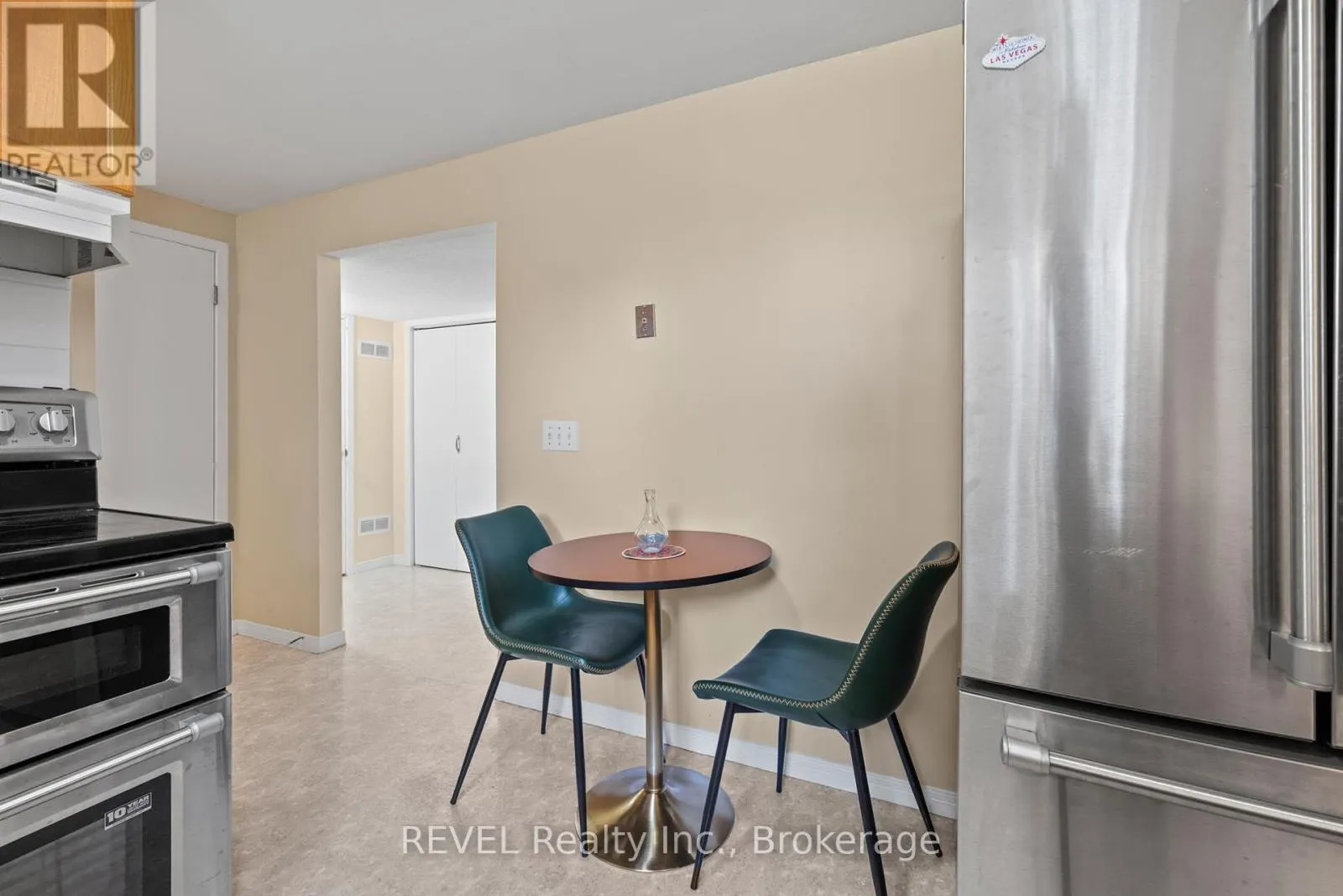LOWER - 101 WELLANDVALE DRIVE, #Lower