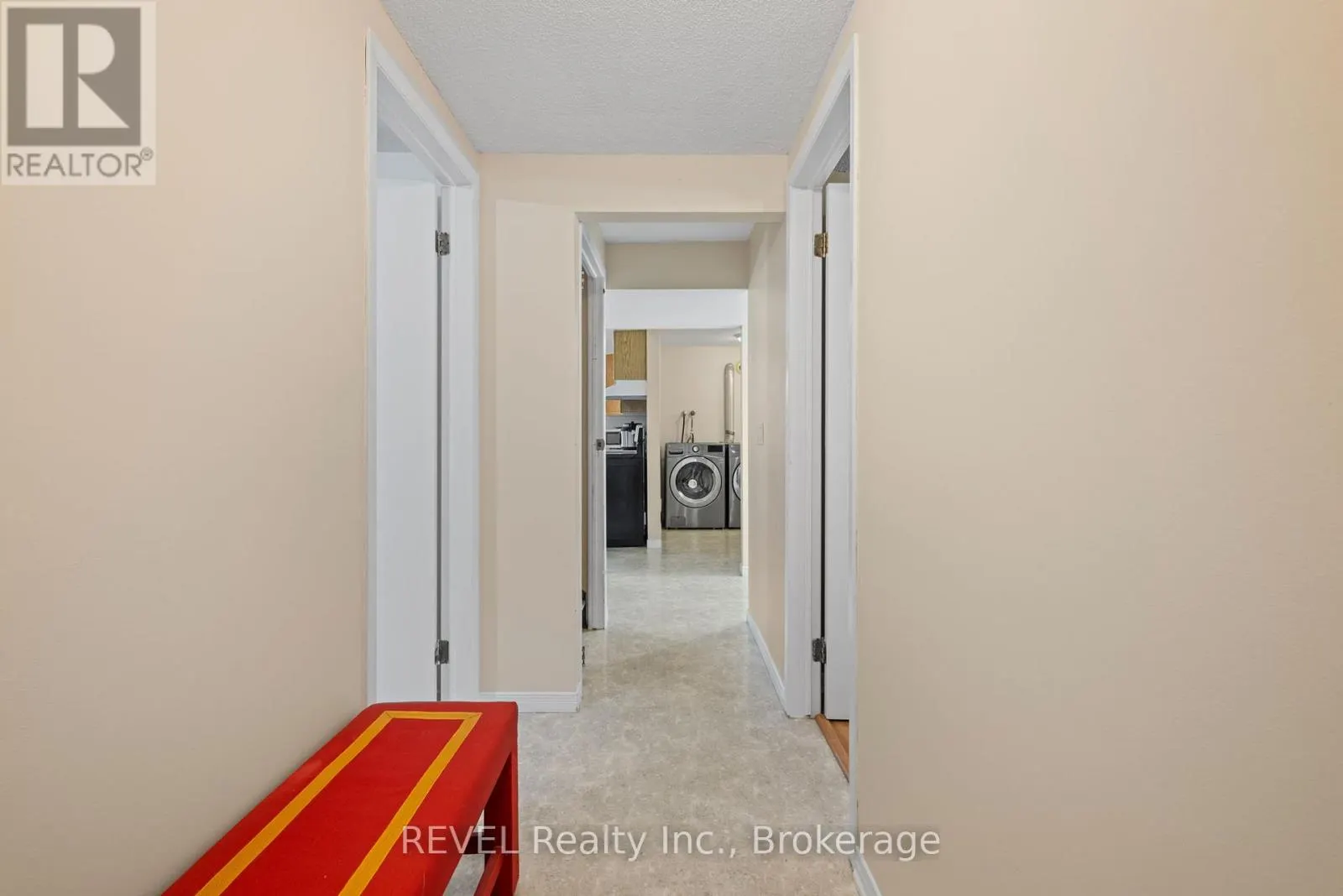 LOWER - 101 WELLANDVALE DRIVE, #Lower