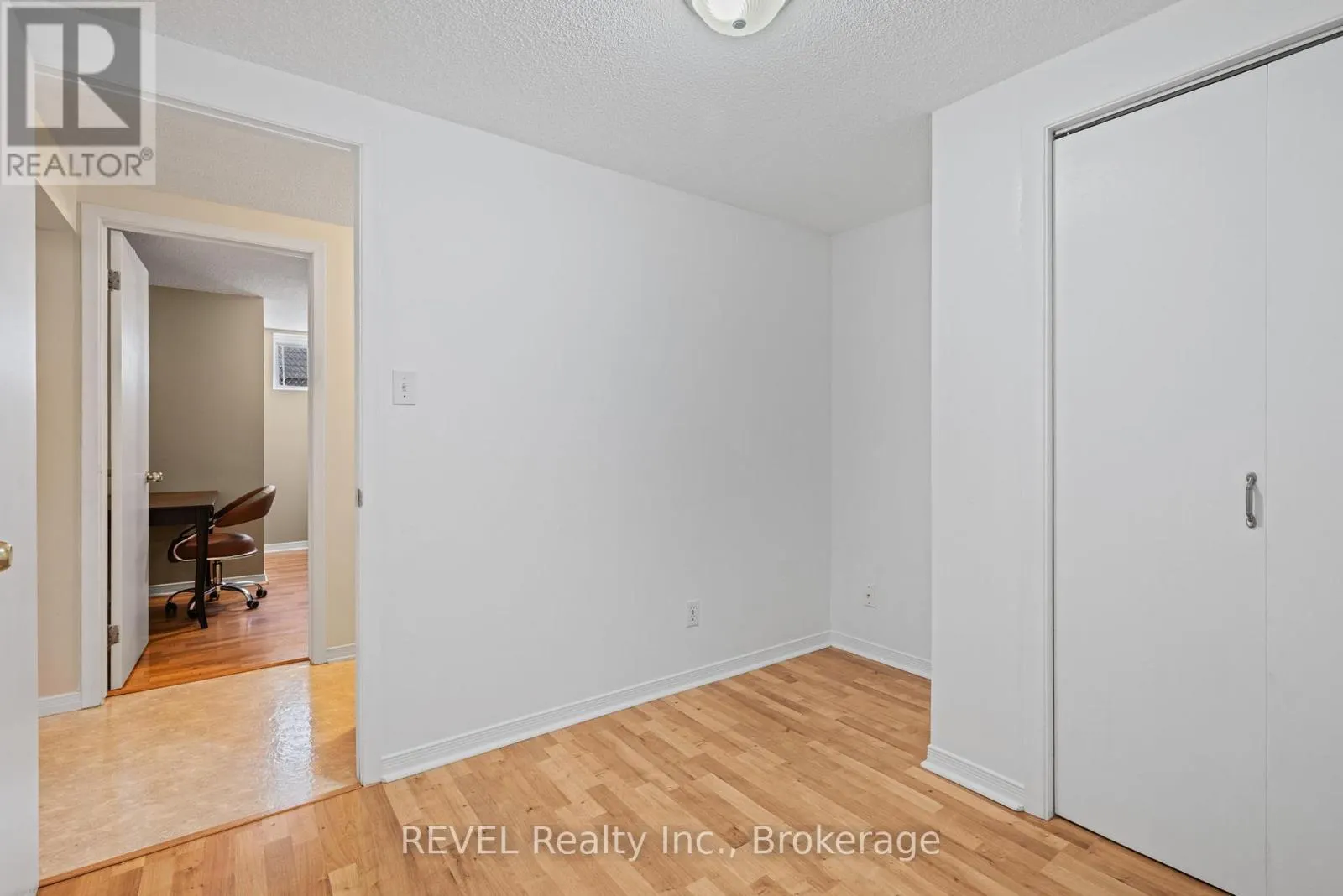 LOWER - 101 WELLANDVALE DRIVE, #Lower