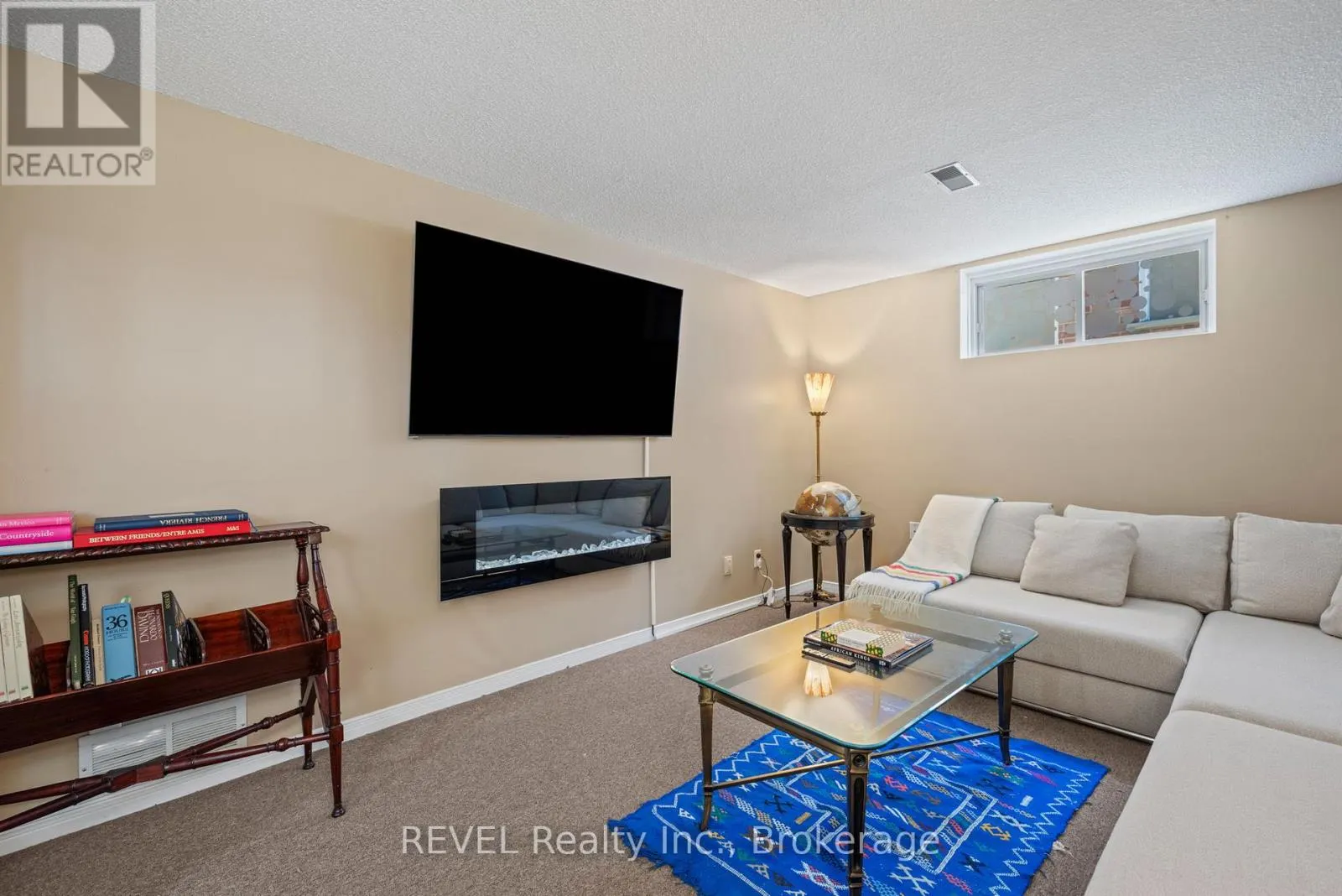 LOWER - 101 WELLANDVALE DRIVE, #Lower