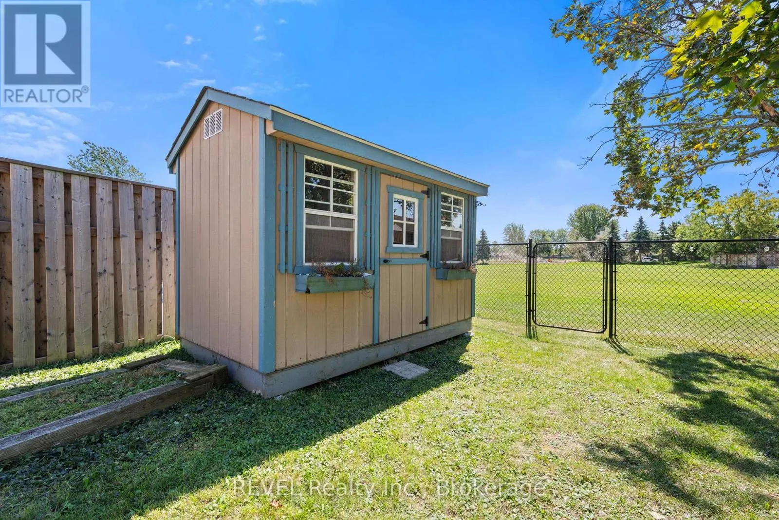 LOWER - 101 WELLANDVALE DRIVE, #Lower