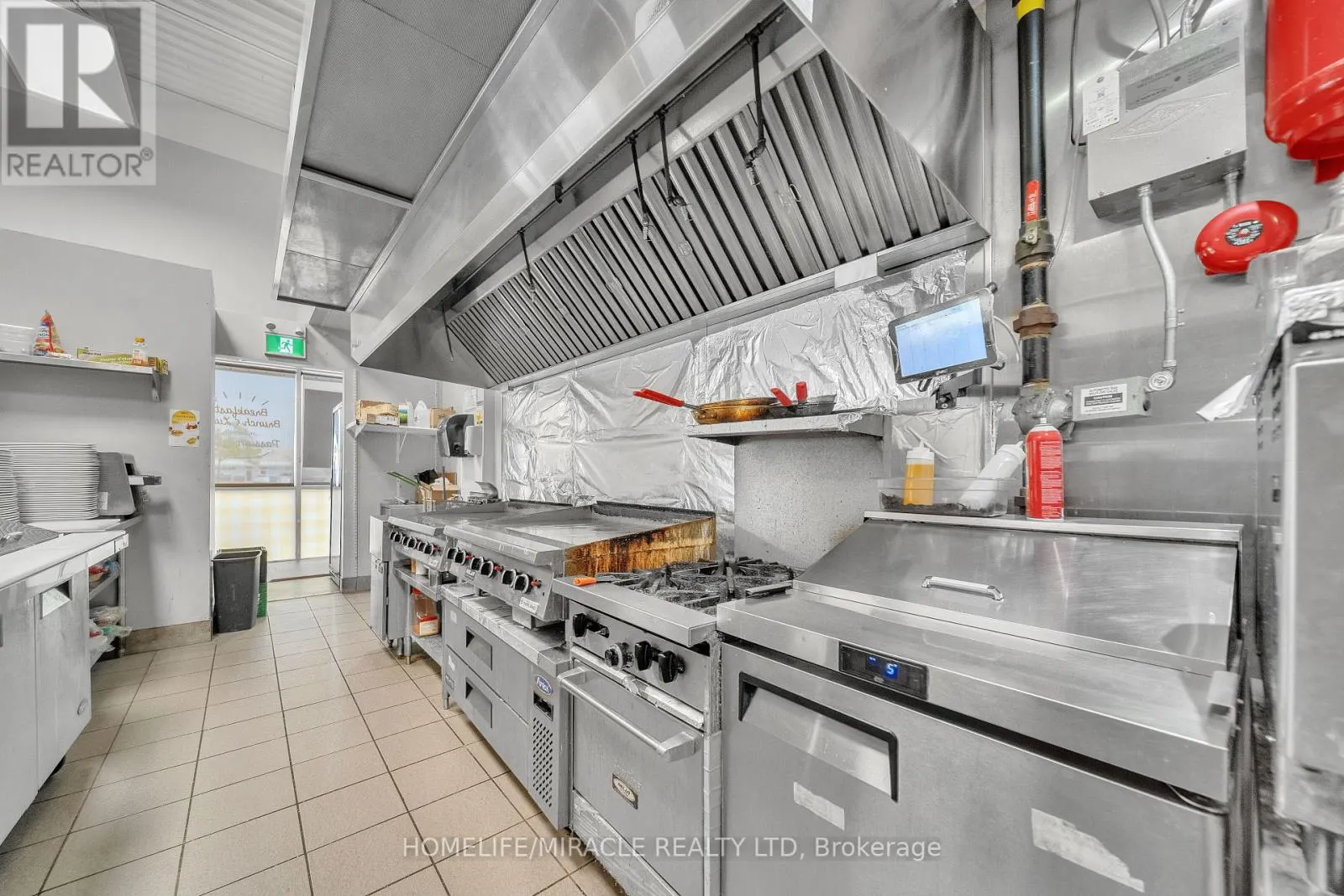 6 - 4293 KING STREET E