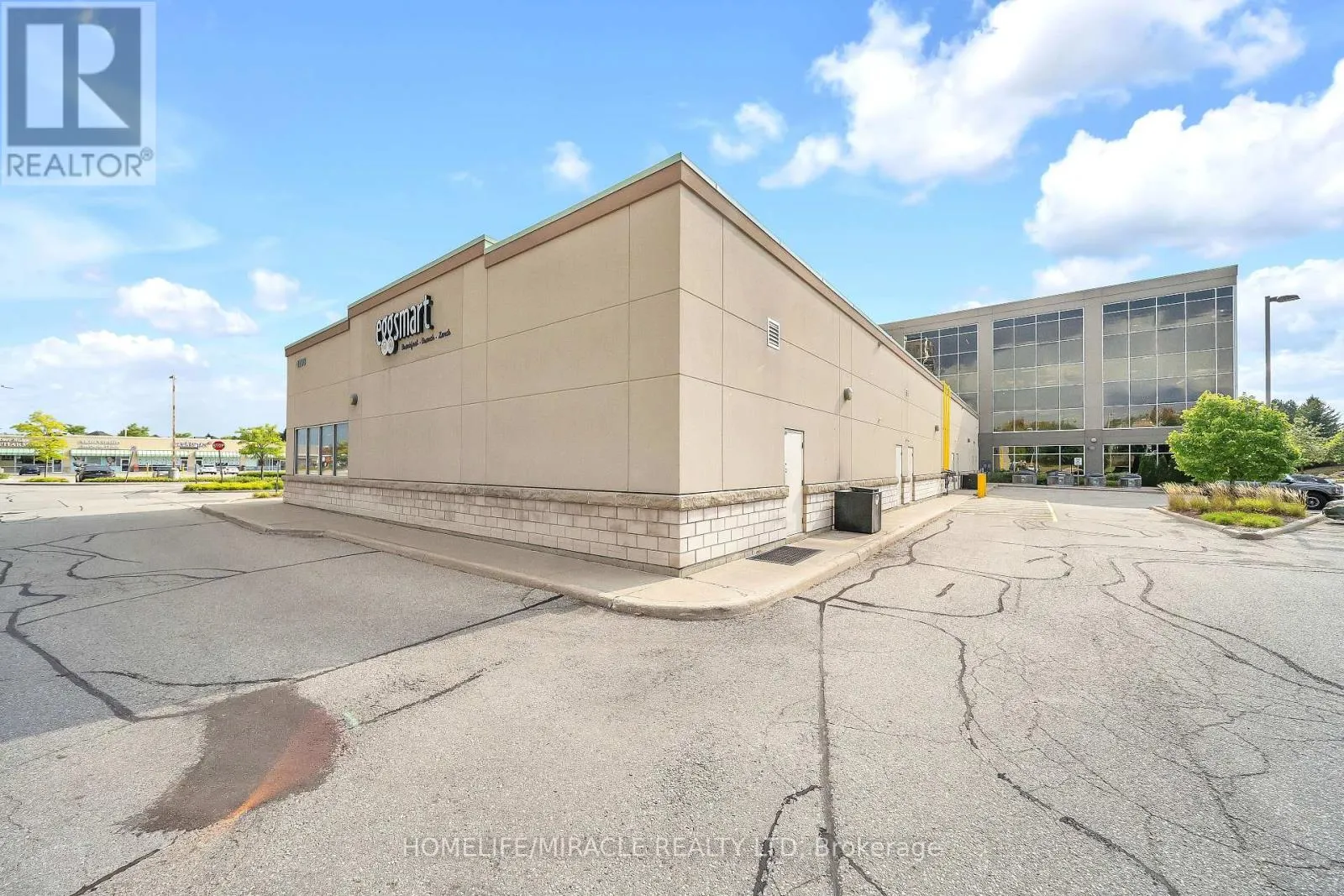6 - 4293 KING STREET E