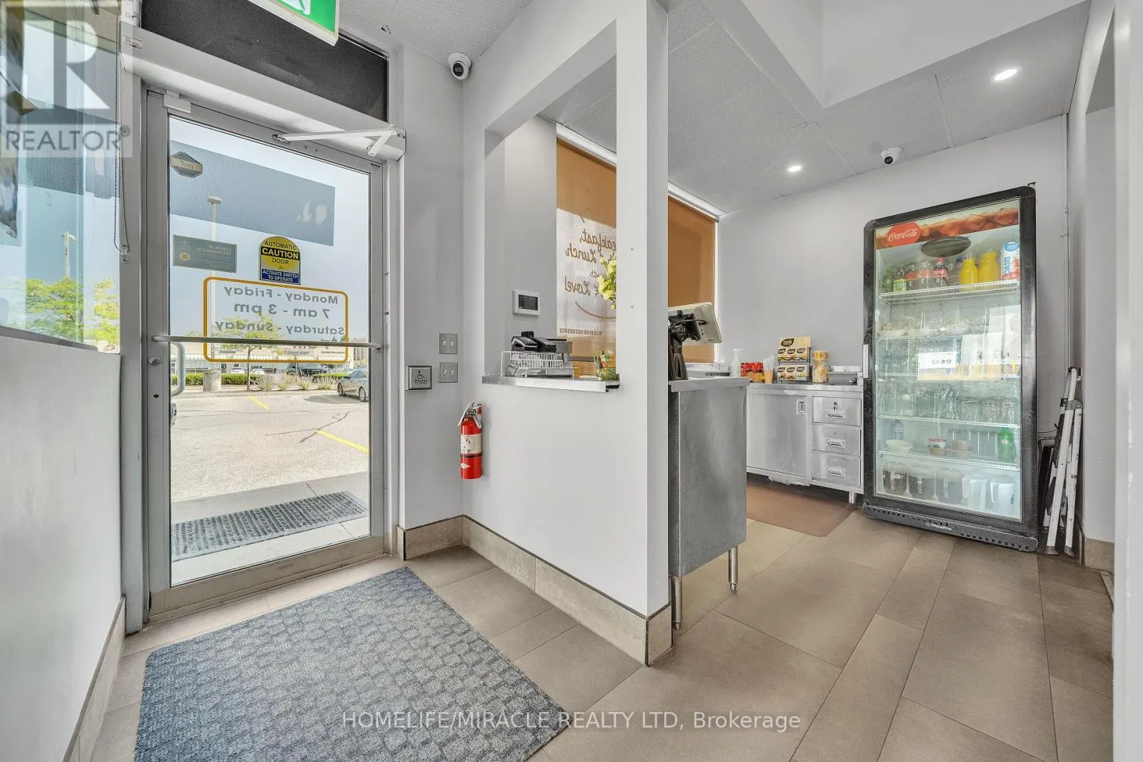 6 - 4293 KING STREET E