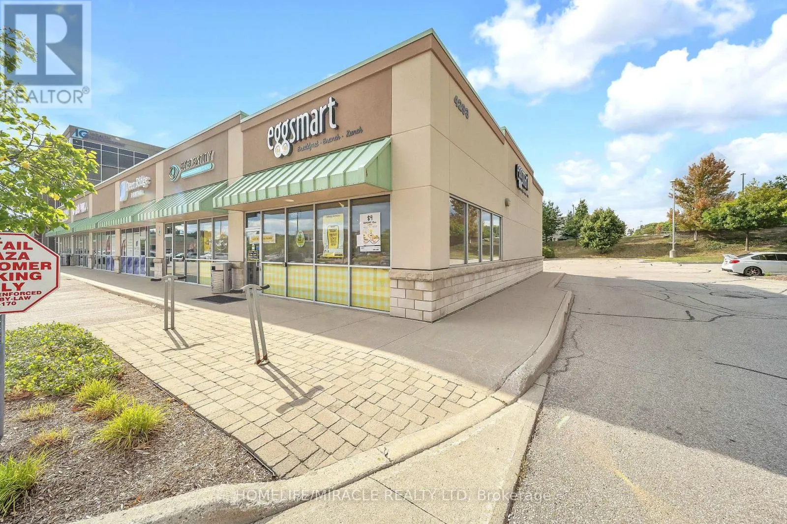6 - 4293 KING STREET E