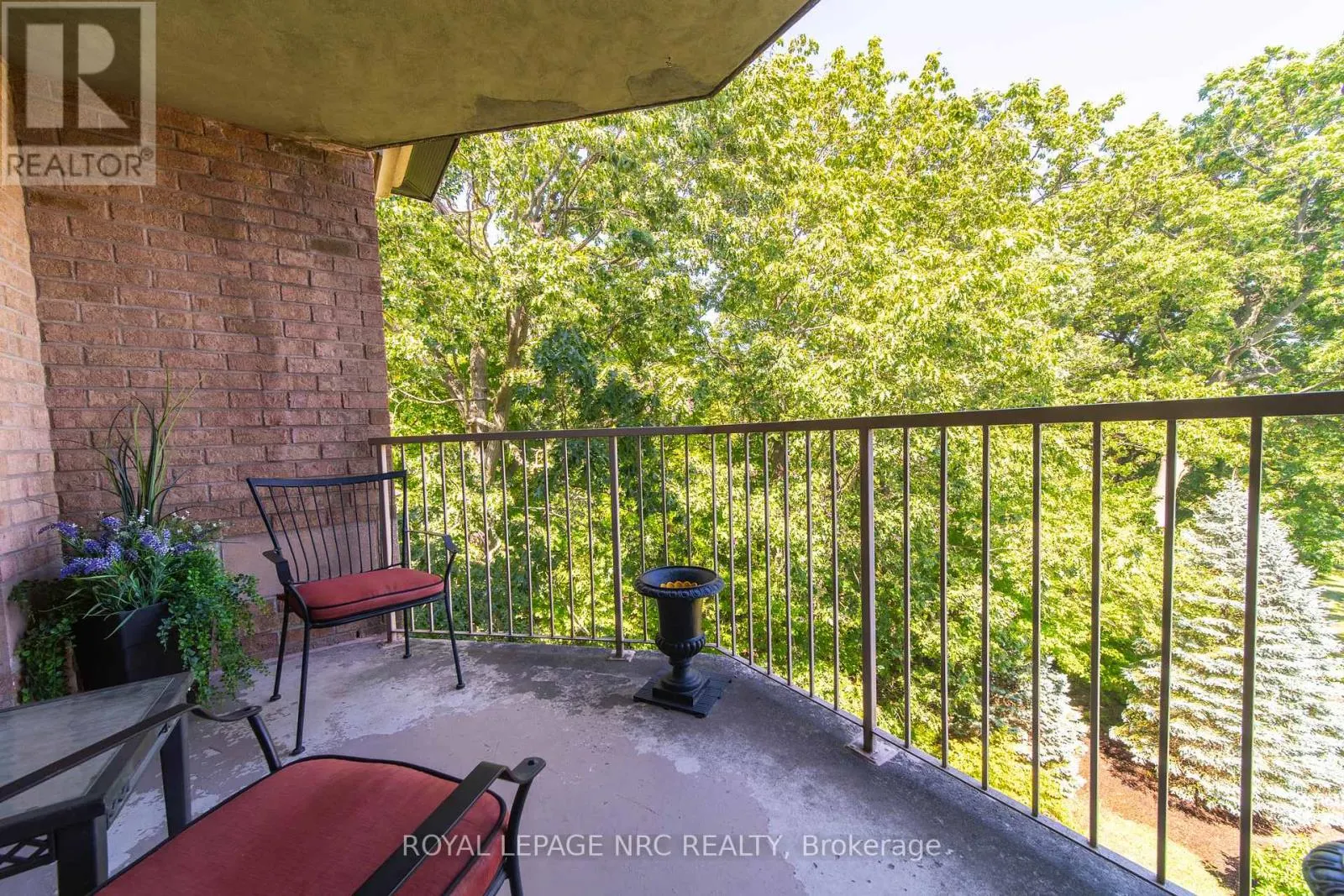 401 - 8111 FOREST GLEN DRIVE, #401