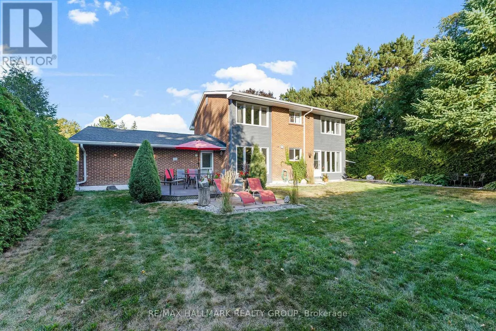87 LEACOCK DRIVE