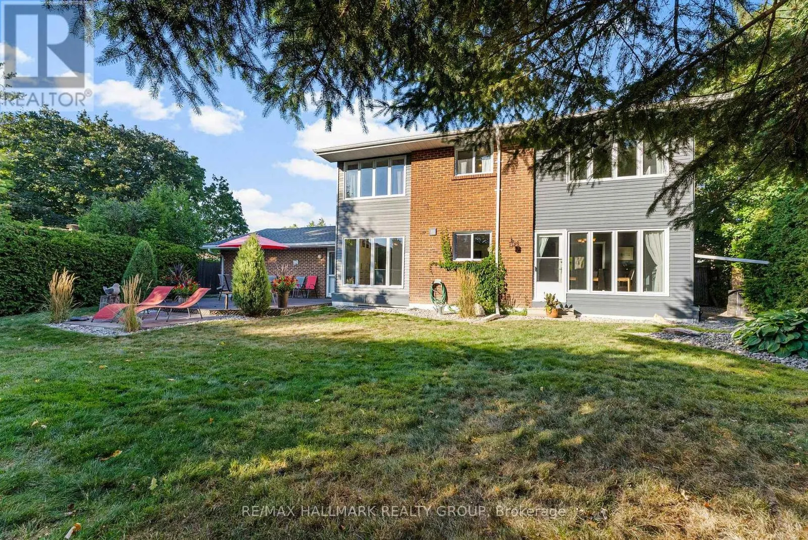 87 LEACOCK DRIVE